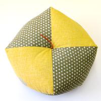 「366日の花個紋」おじゃみ座布団（古希・喜寿）