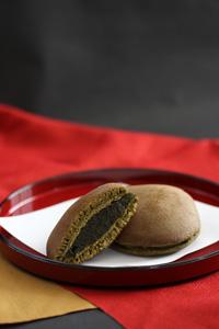 抹茶どら焼き「古都の円」（抹茶）