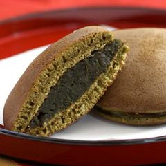 抹茶どら焼き「古都の円」（抹茶）