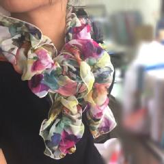 ロマンスローズ・薔薇柄ベージュ系 