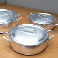 両手浅型アルミ鍋（18cm）